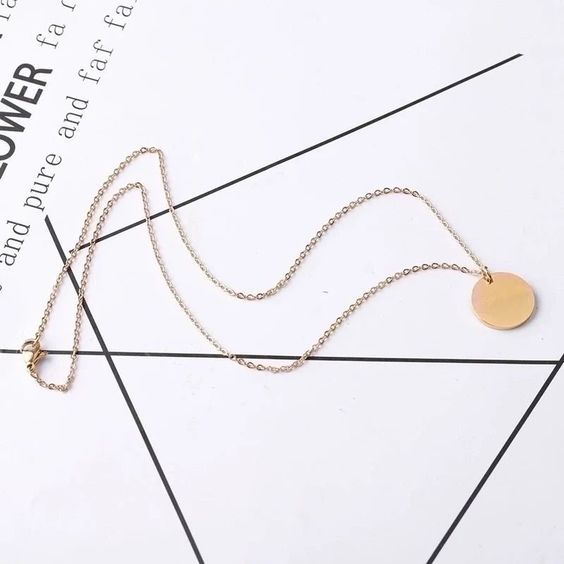 Circular medal necklace