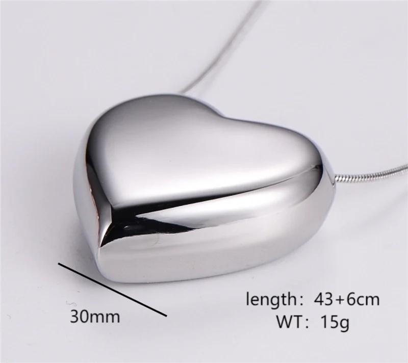Minimalist Heart Shape Pendant Necklace