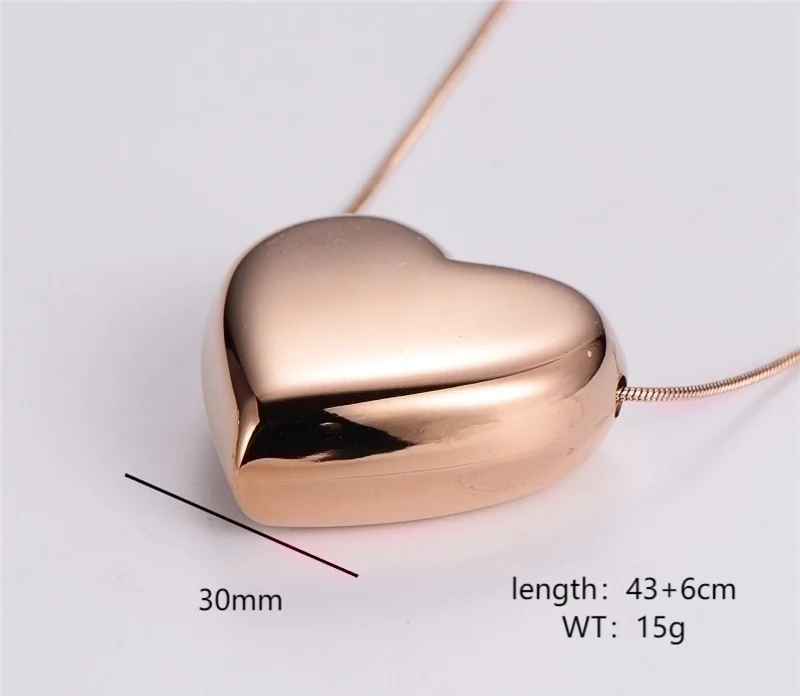 Minimalist Heart Shape Pendant Necklace